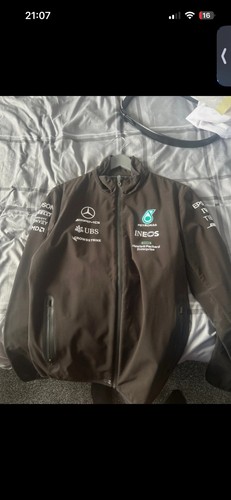 Mercedes benz patronas - f1,