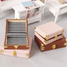 Scale dolls house - 1:12, 1:6