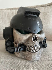 WARHAMMER 40,000 - SPACE MARINE CHAPLAIN HELMET DISPLAY PIECE - USED