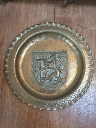 Griffin and anchor - griffin,