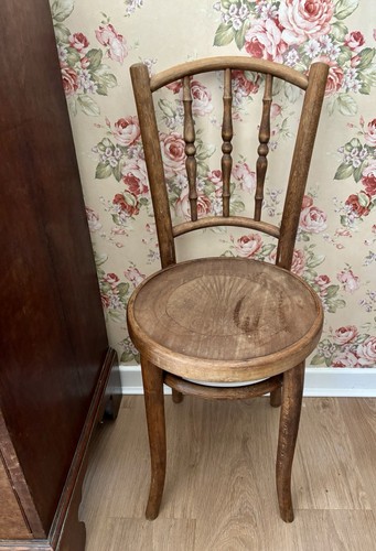 Vintage wooden bentwood chair - chair,