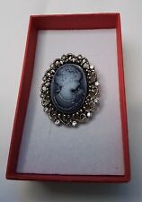 Vintage Retro Style  Cameo Brooch / Pin In Gift Box 🎁 