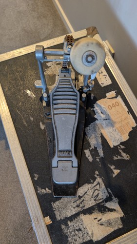 Yamaha bass drum - drum, pedal