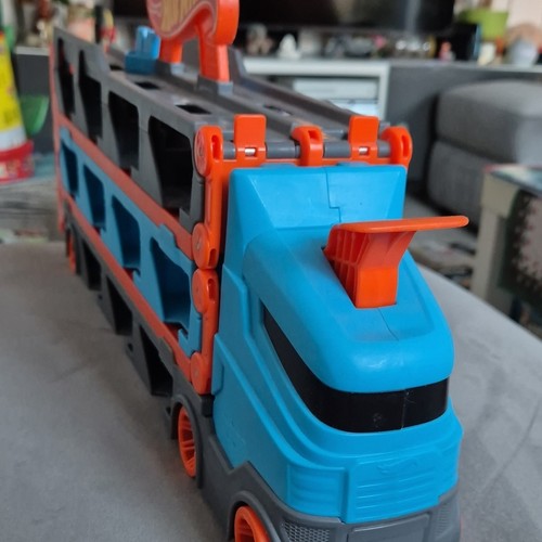 Hot wheels plastic car - hot,