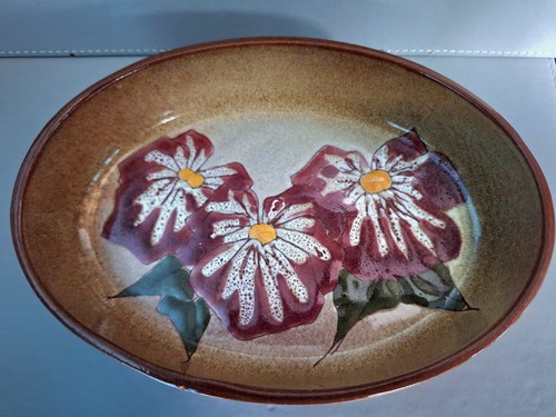 Guernsey pottery floral dish