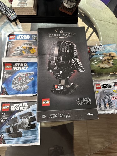Lego star wars helmet - star,