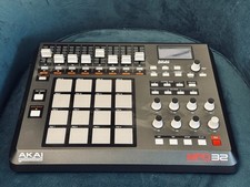 AKAI MPD 32