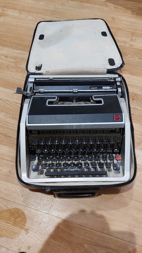Olivetti lettera typewiter - olivetti,