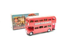 LINDA ROUTEMASTER LONDON BUS