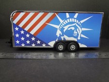 1:64 Scale enclosed car