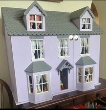 Dolls house including