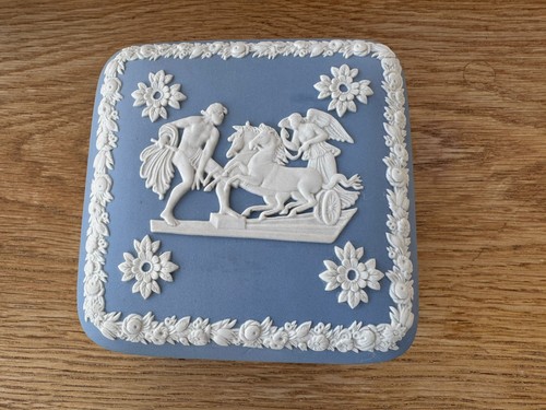 Wedgwood square trinket box