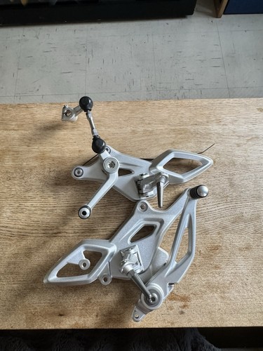 Bmw nine racer footrest - r,