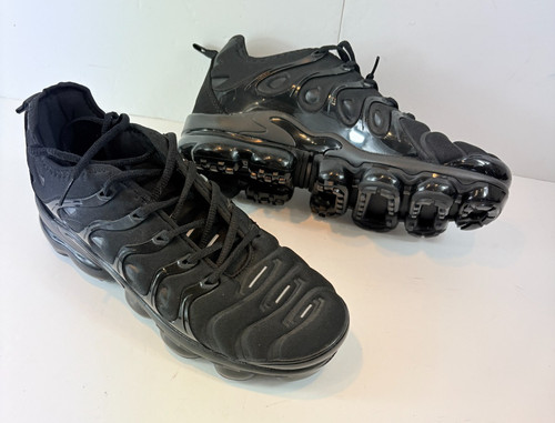 Nike air vapormax plus triple - nike,