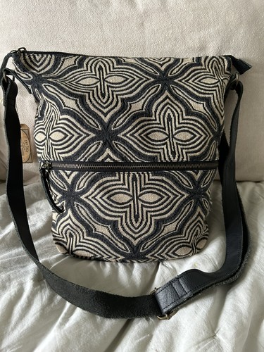 Fat face crossbody - fat,