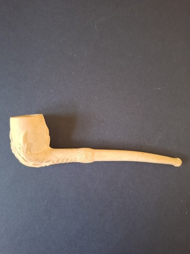 Antique clay pipe - antique, pipe.