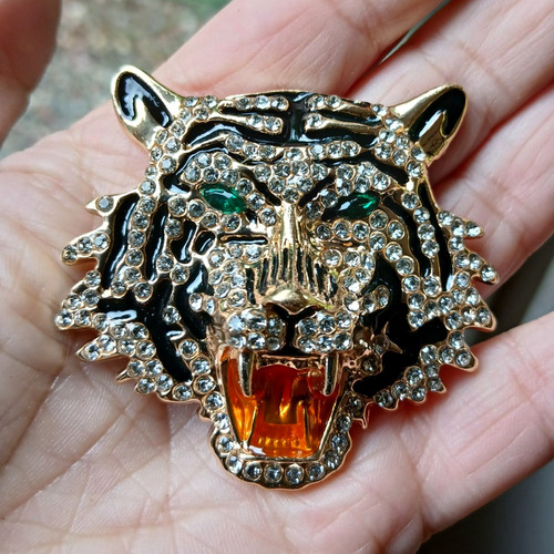 Gold tone tiger head - gold,