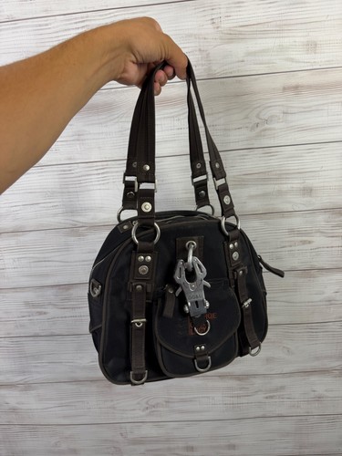 George gina lucy paraboxy - george,