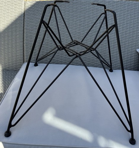 Metal eiffel base - “eiffel,