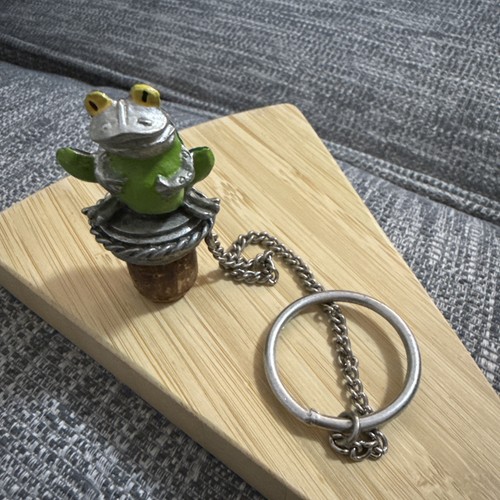 Frog shaped novelty cast - frog,