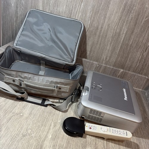 Panasonic projector lc75e - projector, pt-lc75e