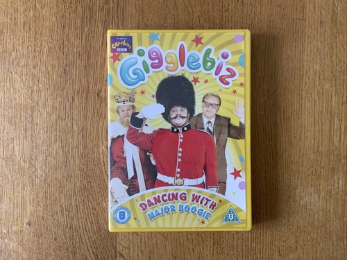 Gigglebiz dancing with major - gigglebiz:,