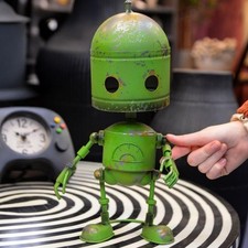 Metal Garden Robot Ornament -