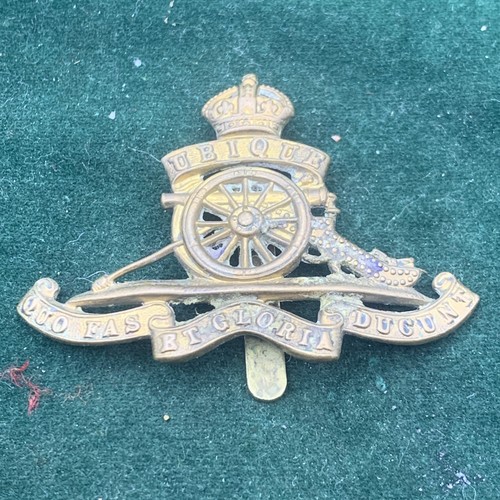 Royal artillery cap badge - cap, kc