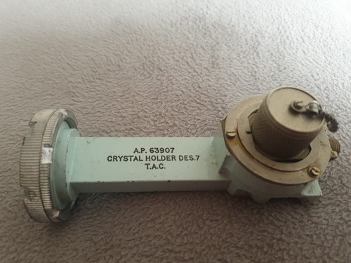 Waveguide crystal holder - crystal,