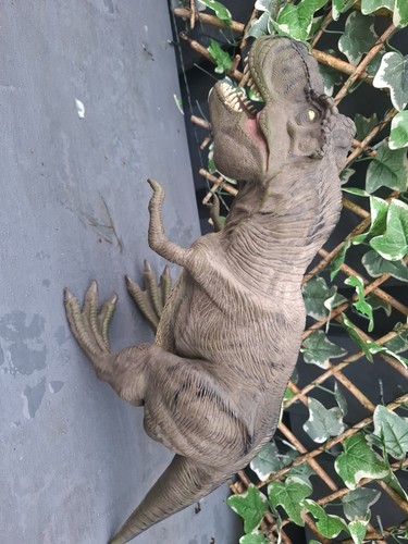 Thrasher rex the - thrasher, t-rex