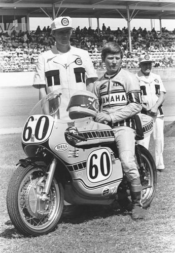 Kenny roberts aboard - kenny, yamaha