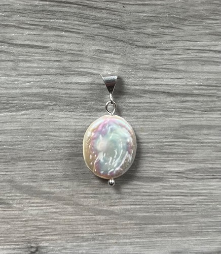 Large freshwater pearl pendant