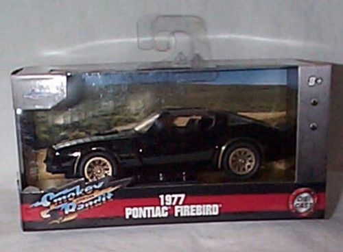 Smokey and the bandit 1977 - smokey,