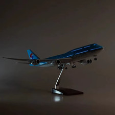 Korean Air B747 Model Airplane