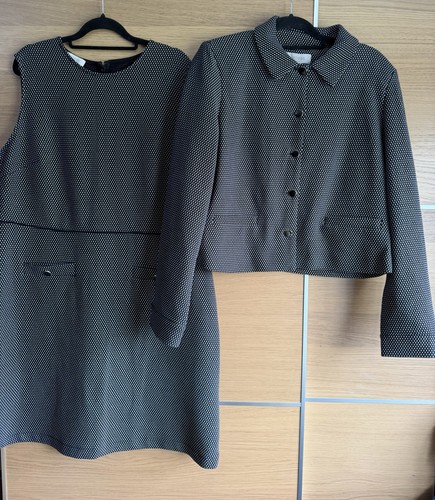 Hobbs size black white - black,