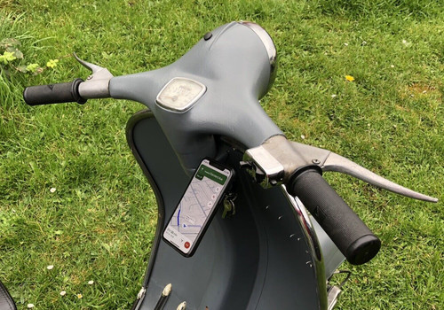 Vespa for quad lock - for,