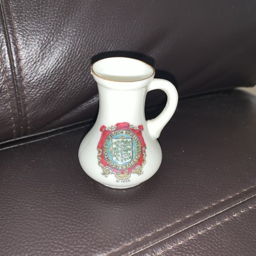 Goss crested china - h, ives