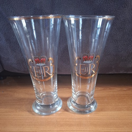 Pair vintage queen - pair, of
