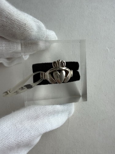 Irish sterling silver claddagh - sterling,