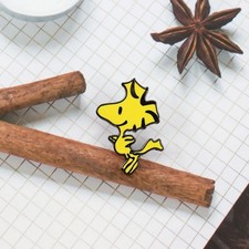Woodstock Snoopy Peanuts pin
