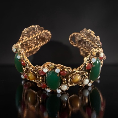 Vintage gold tone - gold, jeweled