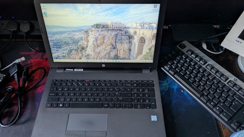 250 intel i5 - g6, i5-7200u