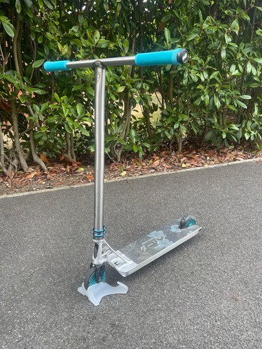 Custom stunt scooter - scooter, (looking