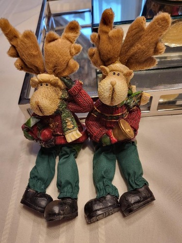 Sitting christmas moose - sitting,