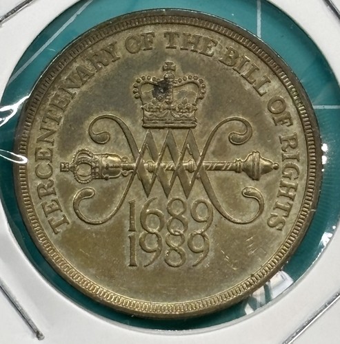 1989 two pound coin - 1989, £2