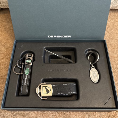 Land rover defender keyrings - rover,