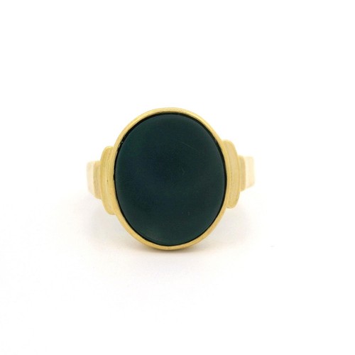 Antique yellow gold oval bezel - oval,