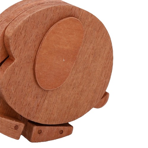 Walking wooden animal gravity - animal,