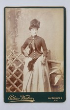 CABINET CARD OF PRETTY