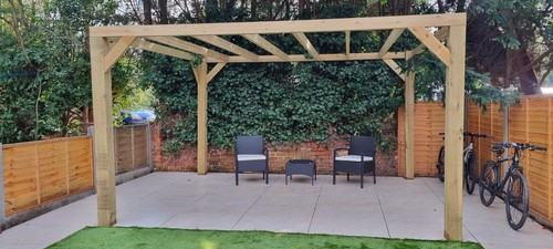 Rustic grade box - grade, pergola